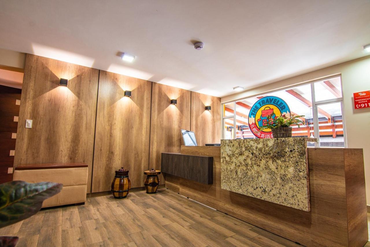 The Traveler Hostel โอตาวาโล ภายนอก รูปภาพ
