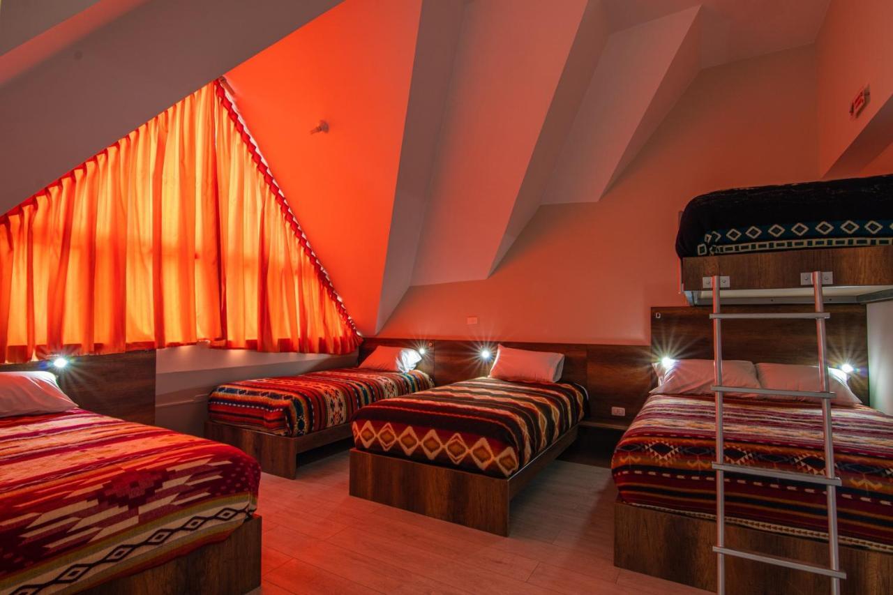 The Traveler Hostel โอตาวาโล ภายนอก รูปภาพ