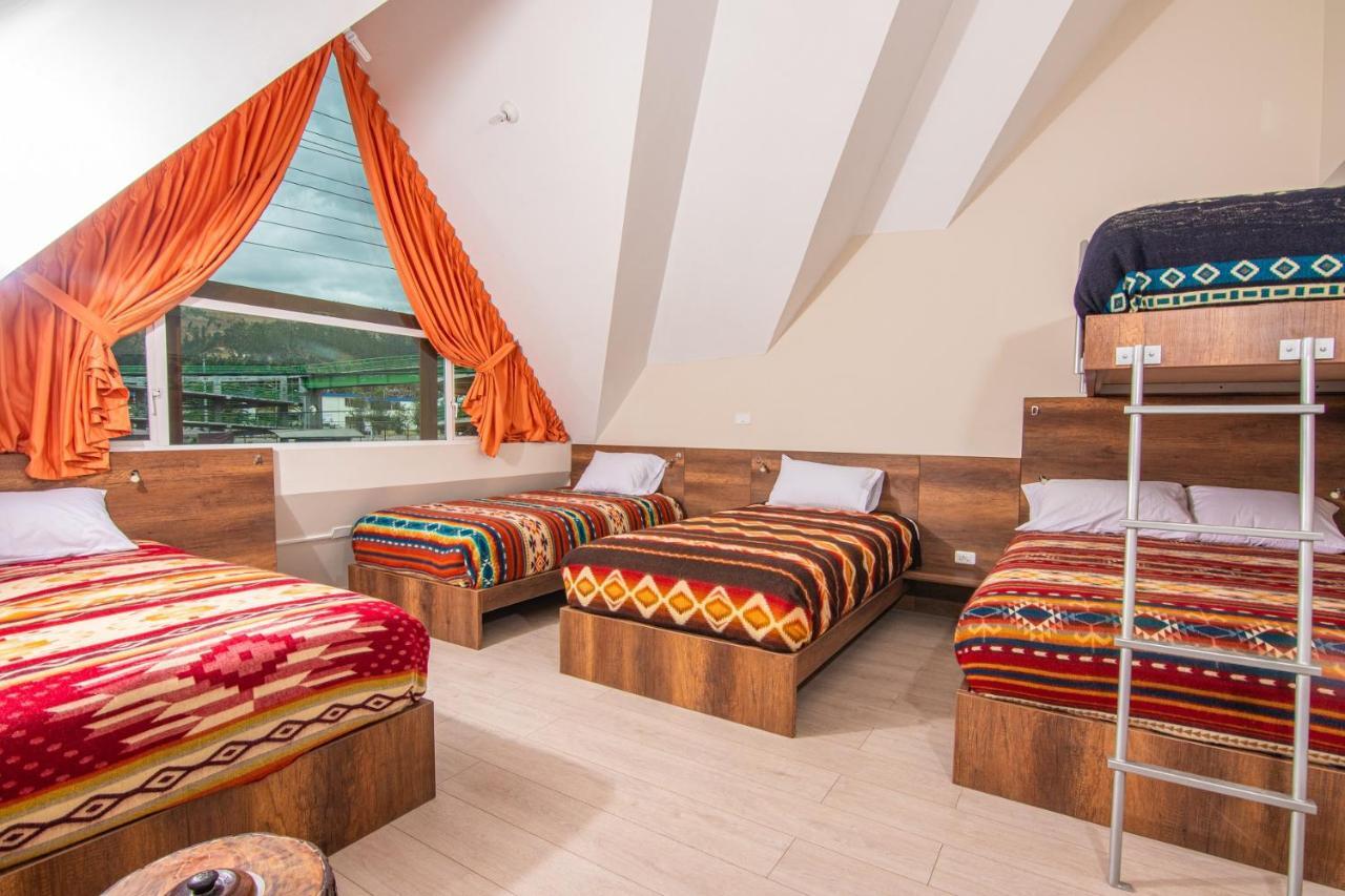 The Traveler Hostel โอตาวาโล ภายนอก รูปภาพ